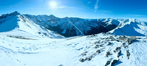 Kasprowy Wierch nei Tatra occidentali. Panorama invernale . — Foto Stock