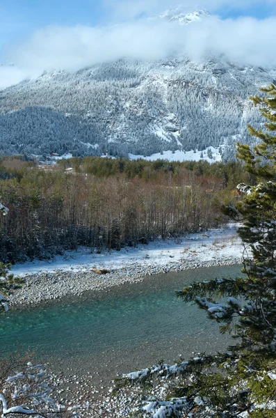 Río de montaña de invierno (Austria, Tirol — Foto de Stock