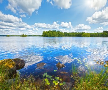 Lake rutajarvi yaz görünümü (Finlandiya).