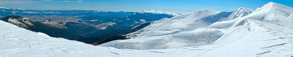 Panorama da montanha de inverno (Ucrânia, Cárpatos ) — Fotografia de Stock