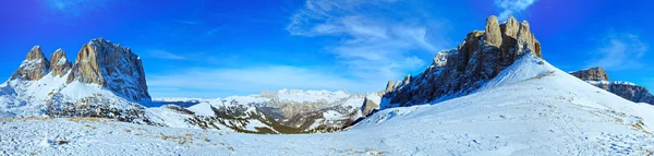 Bellissimo panorama montano invernale (Passo del Sella, Italia ). — Foto Stock