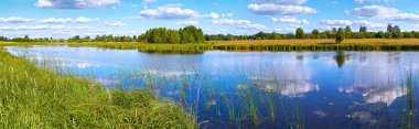 Yaz rushy Gölü Panoraması