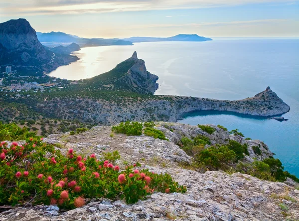 'S avonds Crimea kustlijn — Stockfoto