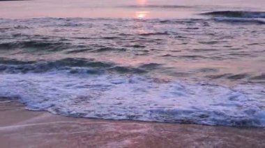 Sandy Beach, sörf ve güneş iz.