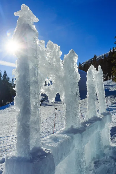 Blocco di ghiaccio glaciale sotto il sole — Foto Stock