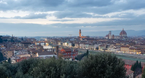 Kväll Florens ovanifrån (Italien). — Stockfoto