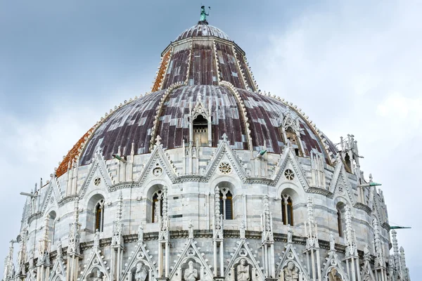 Pisa Baptisterio (Italia) ). — Foto de Stock