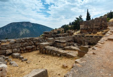 Kazı antik Delphi kentin (Yunanistan)