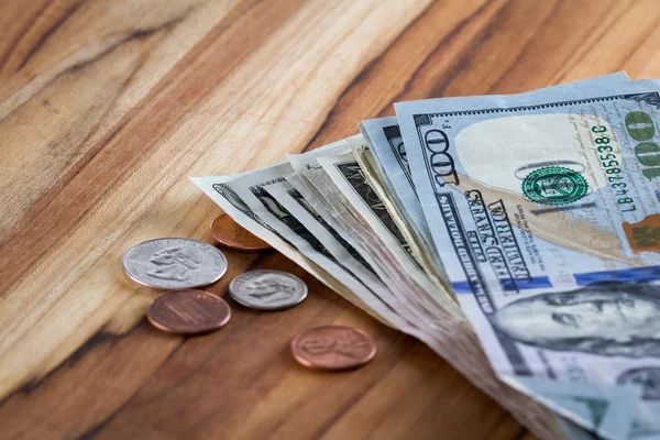 Chash money on a table — Stock Photo, Image