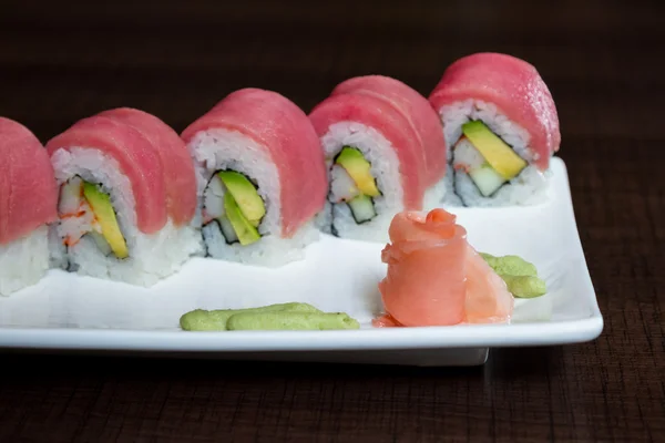 Prato de sushi preparado na hora — Fotografia de Stock