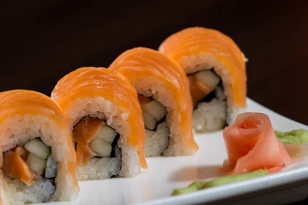 常に新鮮な寿司皿 — ストック写真