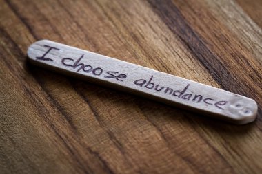 Bina olumlu düşünceler için kendi kendine saygısı 