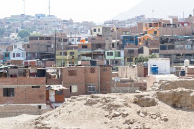 bir antik kent Peru için daha modern bir kent aksine 