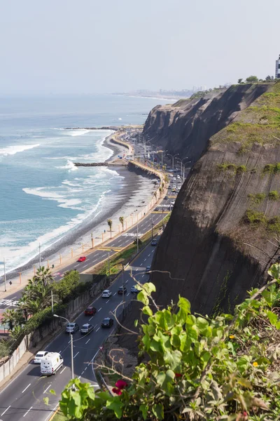 Carretera costera en Lima, Perú — Foto de Stock