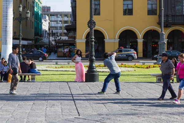 Quinceanera na Plaza Mayor de Armas — Fotografia de Stock