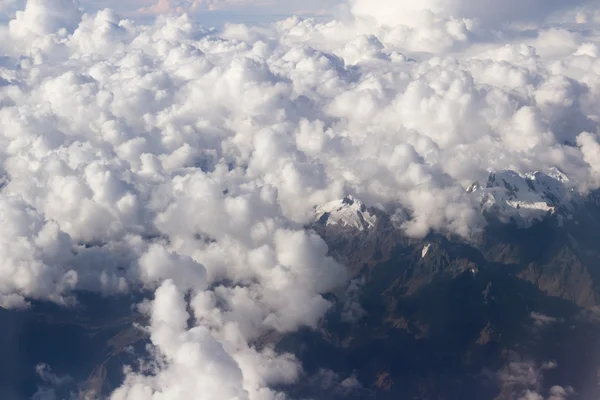 Peruvian Andes viewed form above — Stock Photo, Image