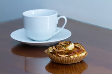 elma tartı deli vb bakmak bir çiçek gibi 