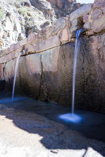 Water fountain in Ollantaytambo — Stock Photo, Image