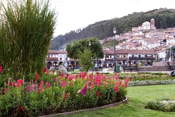 Plaza de Armas, trädgård i Cusco — Stockfoto