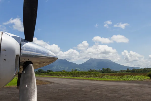 Flying to Arenal — Stock Photo, Image