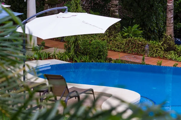 Piscina tropical em Costa Rica — Fotografia de Stock