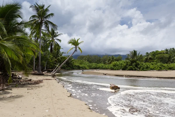 Costa Rican południowego Pacyfiku beach — Zdjęcie stockowe