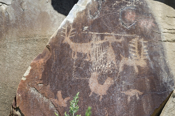 petroglyphs of wyoming