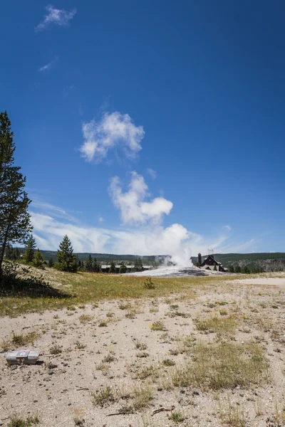 Old faithful geyser — Stock Photo, Image