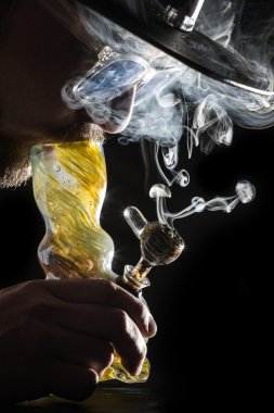 Esrar bong 
