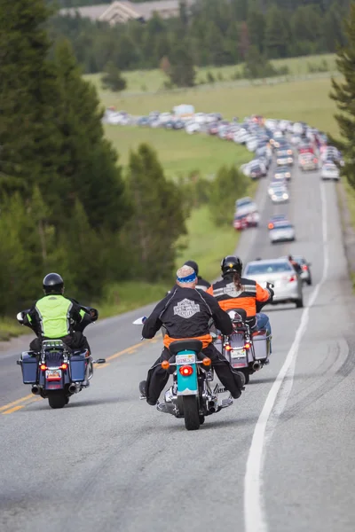 Motorcycles in yellowstone — Stock Photo, Image