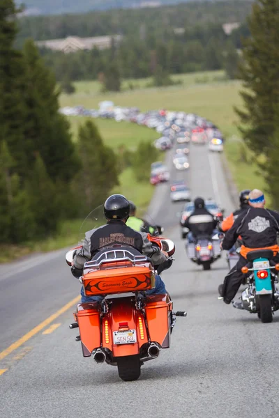 Motorcycles in yellowstone — Stock Photo, Image