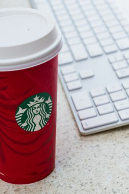 Mevsimlik Starbucks Kupası 