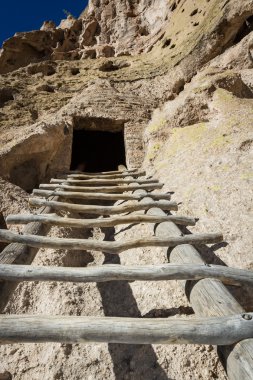 antik kalıntılar içinde Bandelier Ulusal Anıtı