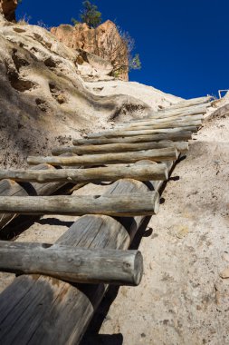 antik kalıntılar içinde Bandelier Ulusal Anıtı
