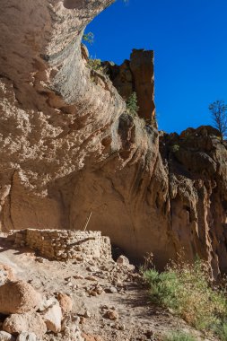 antik kalıntılar içinde Bandelier Ulusal Anıtı