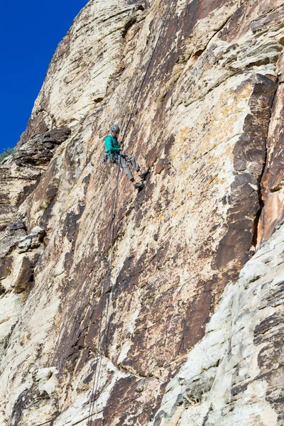 Escalada en roca —  Fotos de Stock
