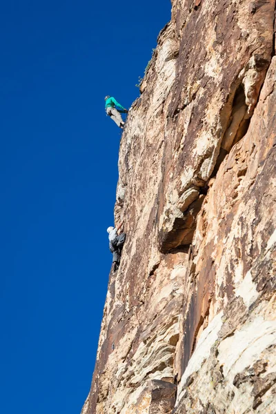 Escalada en roca —  Fotos de Stock