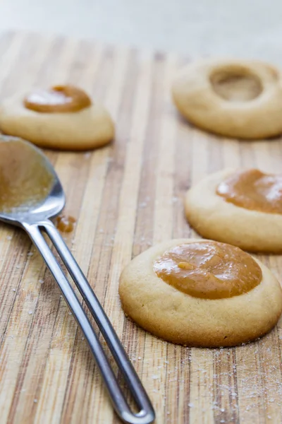 Pumping caramel cookies — Stock Photo, Image