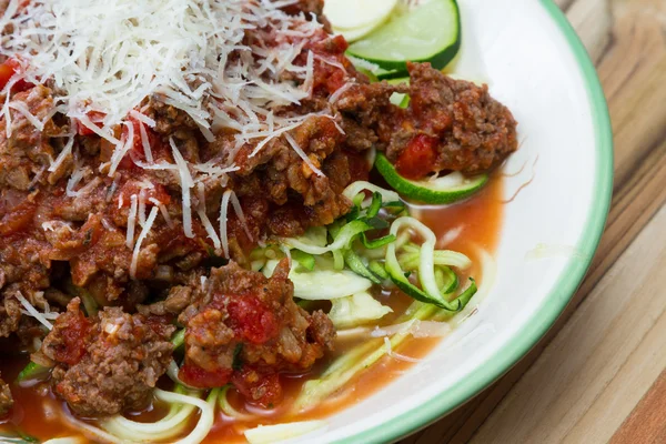 Meat sauce with zucchini noodles — Stock Photo, Image