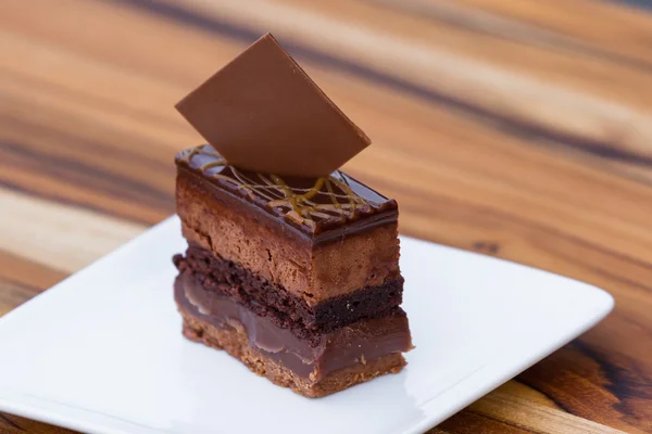 Chocolate and caramel cake — Stock Photo, Image