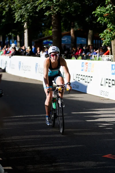 Nicole pressprich im coeur d 'alene ironman cycling event — Stockfoto