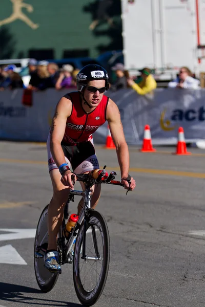 John Heinlein III in the Coeur d 'Alene Ironman cycling event — стоковое фото