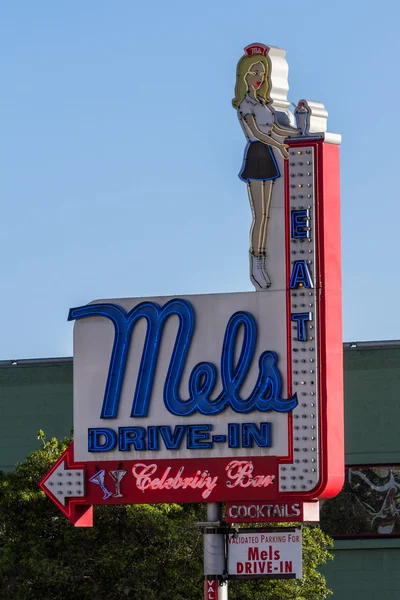 Мел, прохідний знаменитості бар — стокове фото