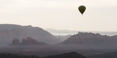Sıcak hava balon ride Sedona'daki