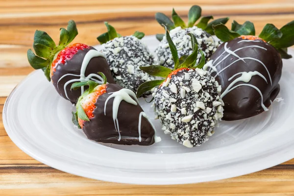 Morangos com chocolate — Fotografia de Stock