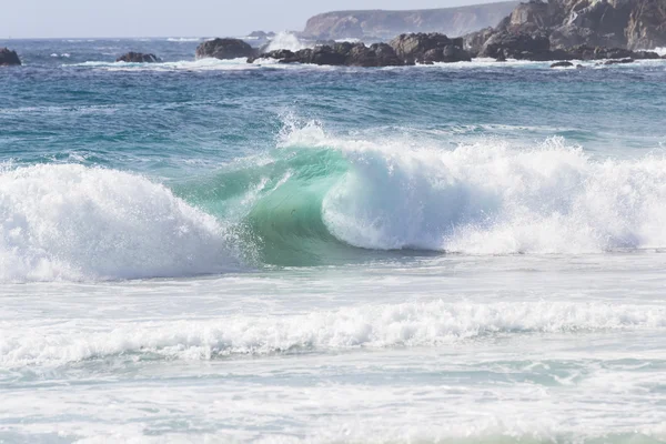 Waves splashing — Stock Photo, Image
