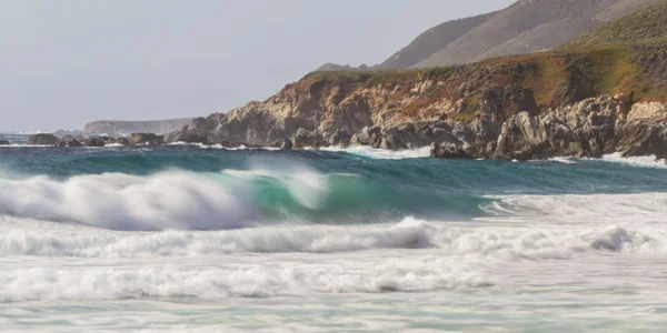 Olas salpicando — Foto de Stock