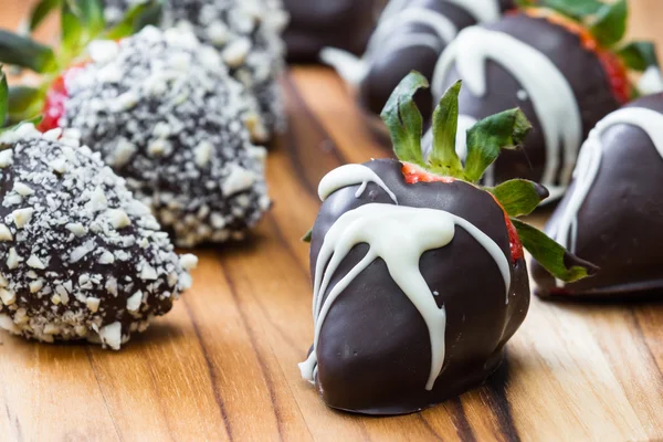 Morangos com chocolate — Fotografia de Stock