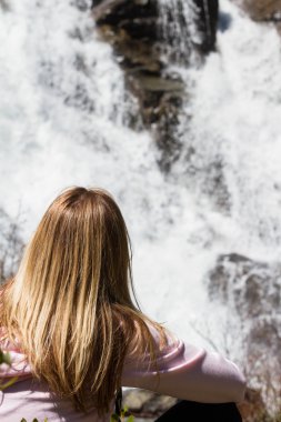 Kadın görüntüleme şelaleler