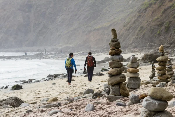 Wandelen aan de kust — Stockfoto